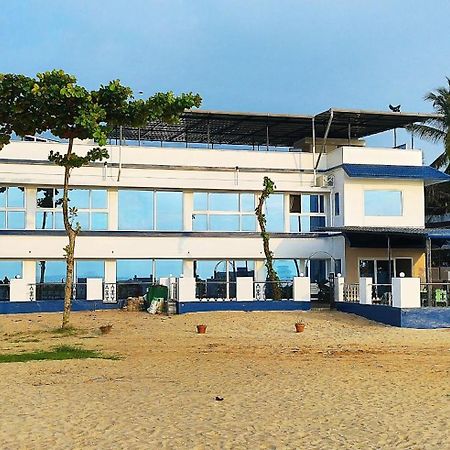 Alleppey Holiday Beach Resort Alappuzha Extérieur photo