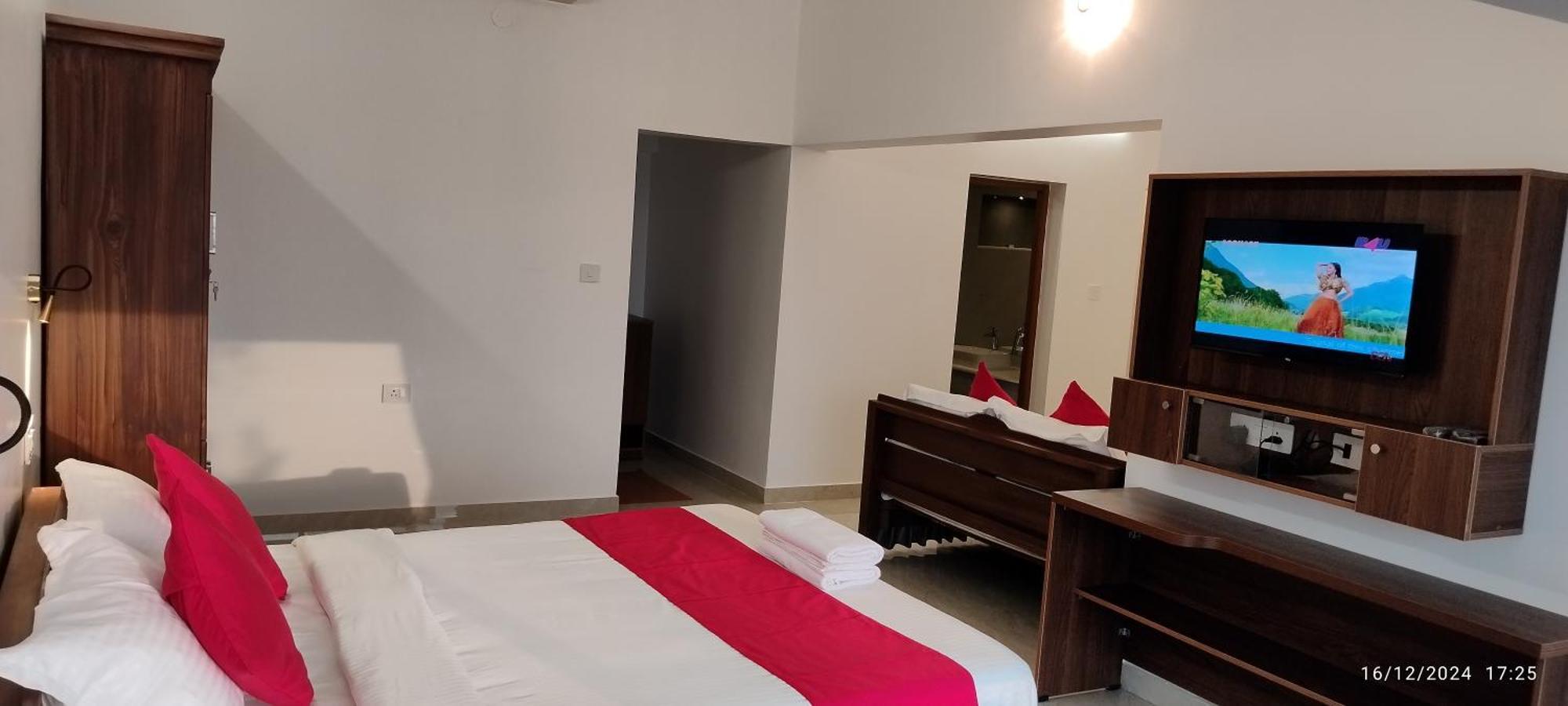 Alleppey Holiday Beach Resort Alappuzha Extérieur photo