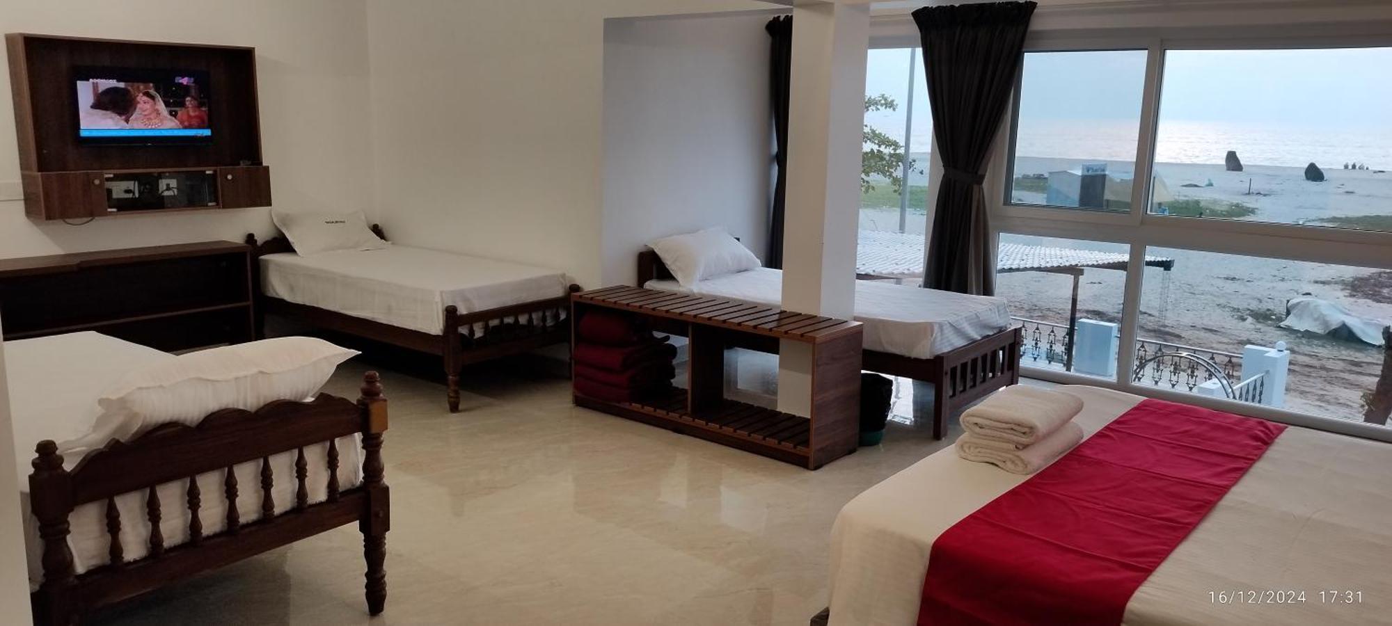 Alleppey Holiday Beach Resort Alappuzha Extérieur photo
