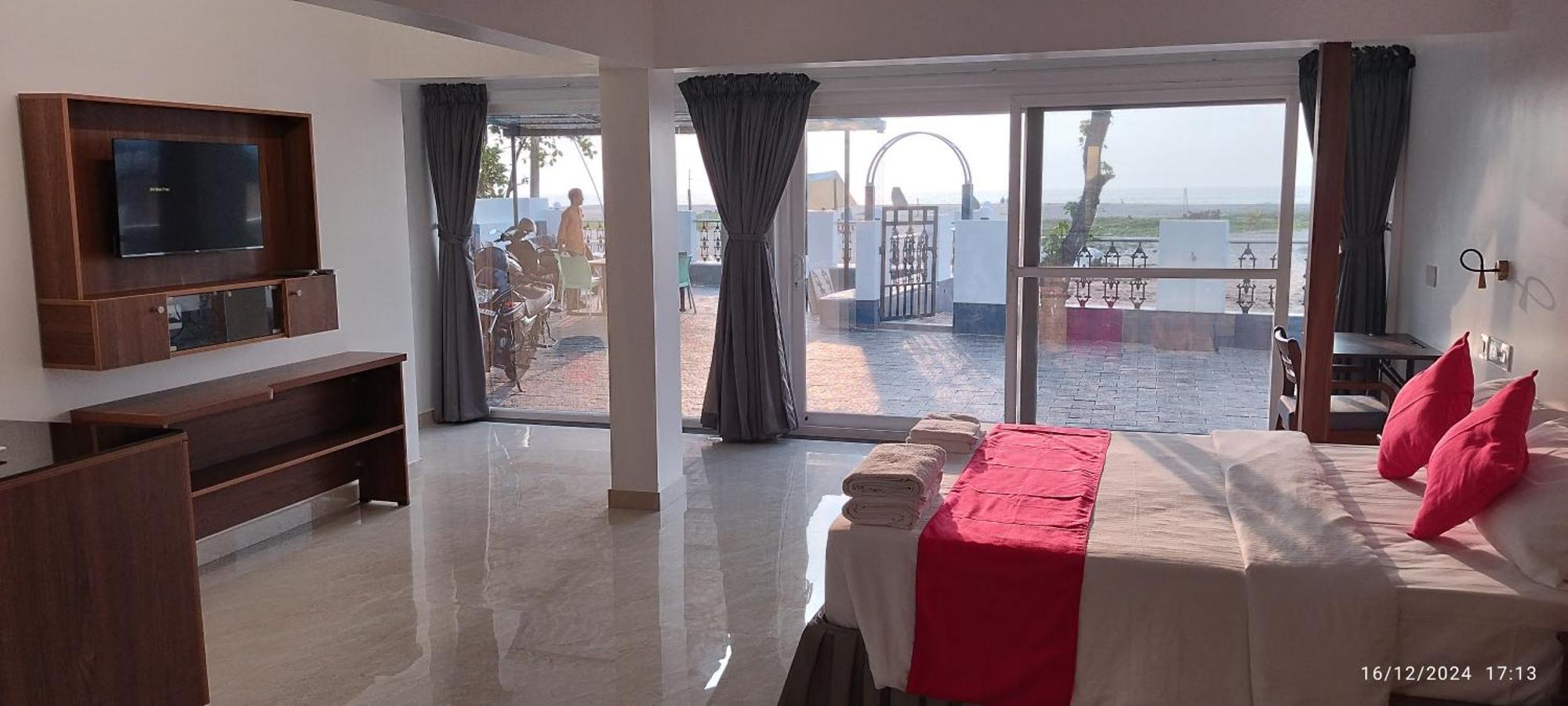 Alleppey Holiday Beach Resort Alappuzha Extérieur photo