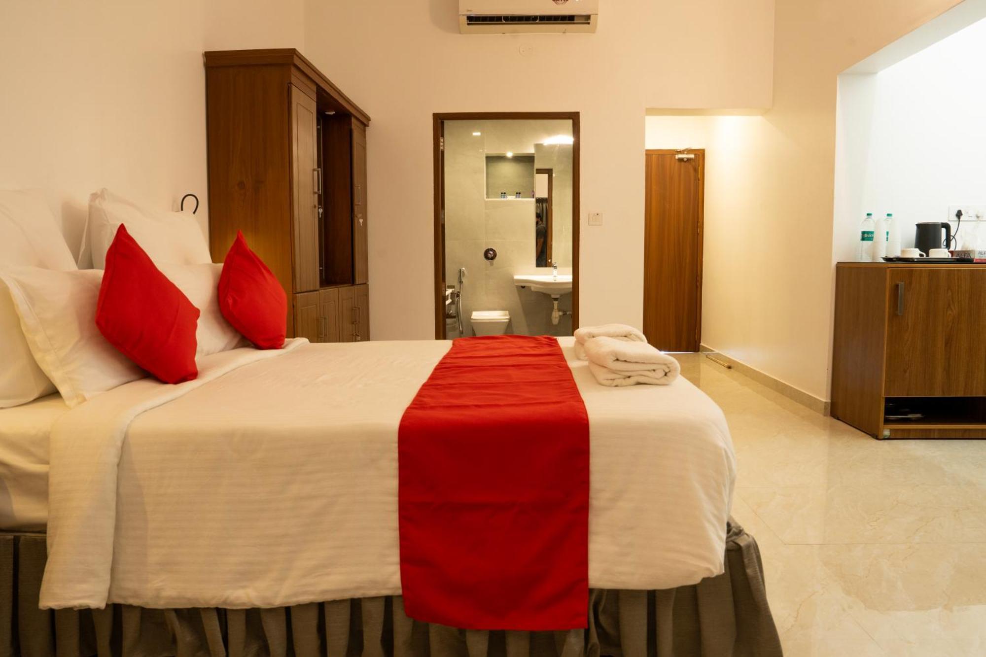 Alleppey Holiday Beach Resort Alappuzha Extérieur photo