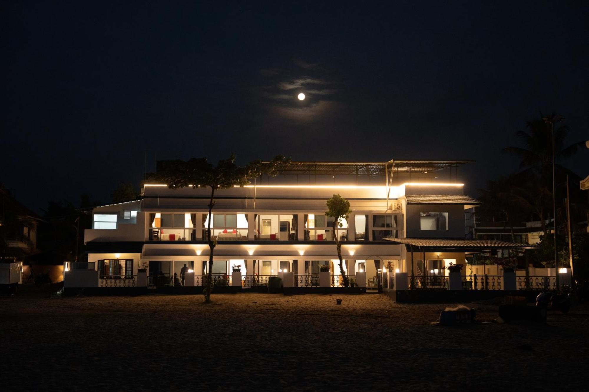 Alleppey Holiday Beach Resort Alappuzha Extérieur photo