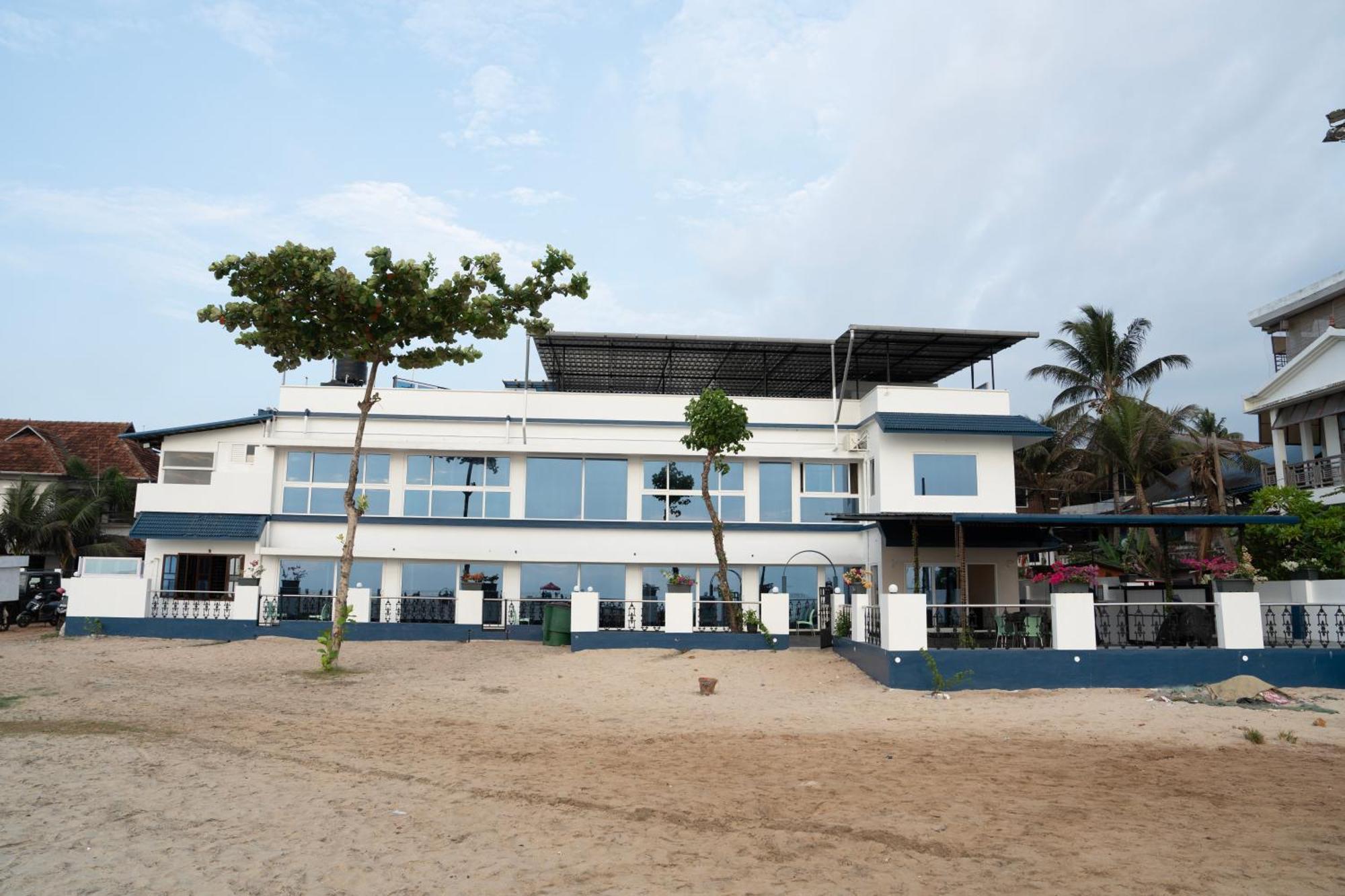 Alleppey Holiday Beach Resort Alappuzha Extérieur photo